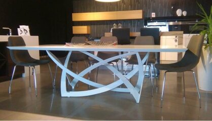 Moderner Tisch Sydney industrieller Stil